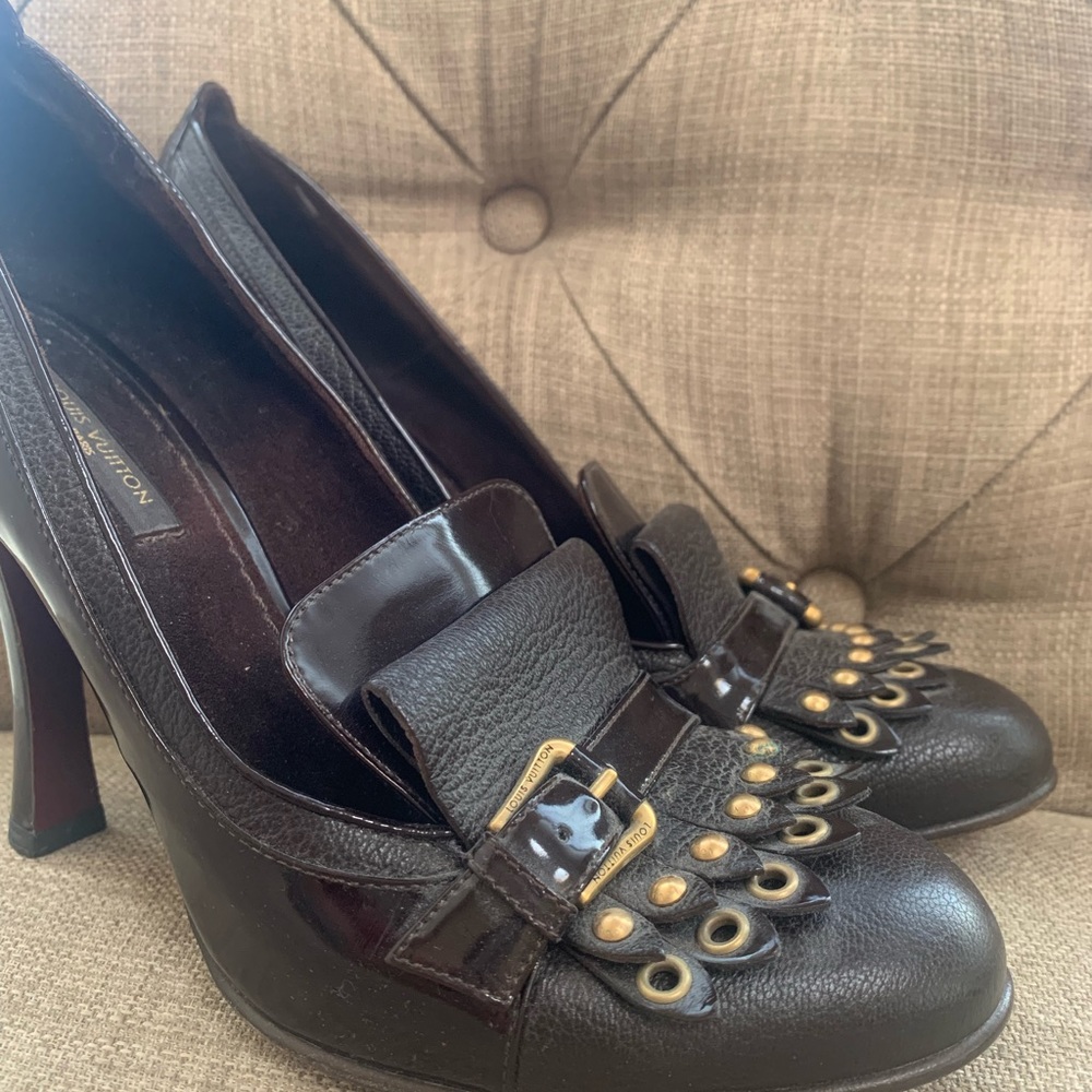 Louis Vuitton Balmoral Brogue Pumps - Picture 2 of 5